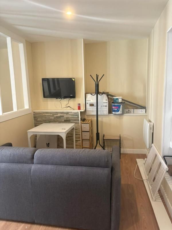 SAINT-CLAUDE Charmant studio rénové de 24 m² Centre-ville 4