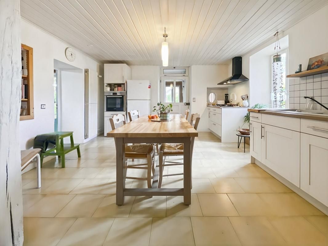 AUMONT Aumont (39) - Maison - 125m2 - 4 chambres - Jardin arboré 4