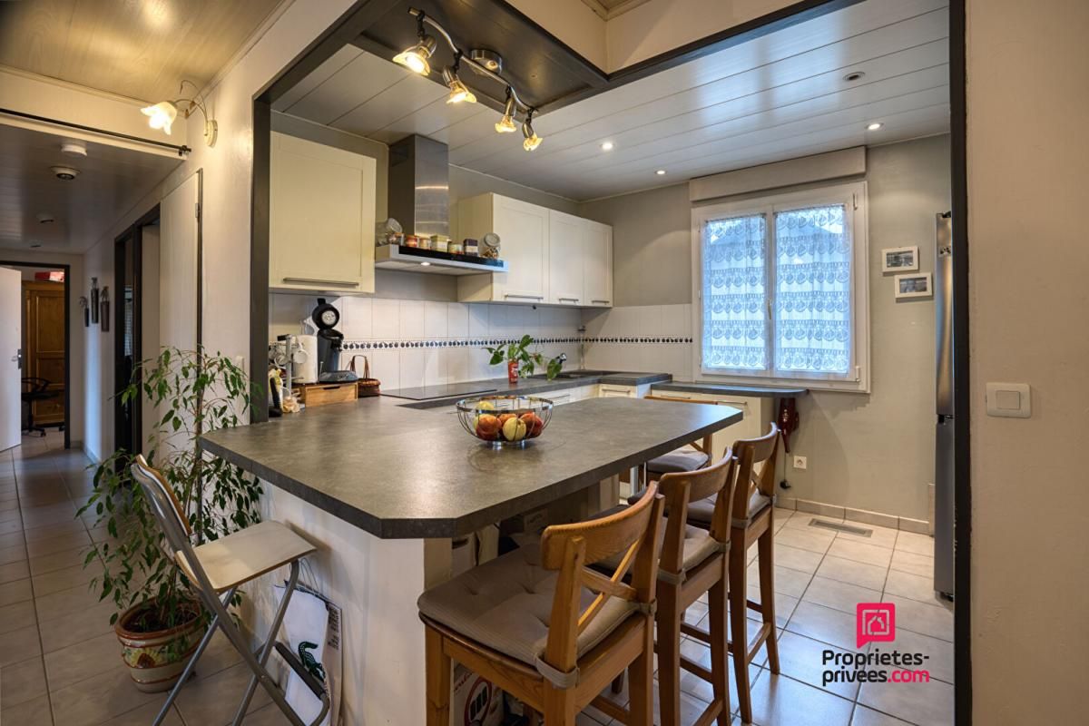 MIONS Belle opportunité : Maison de 118 m2 sur terrain de 585 m2 -Mions 4