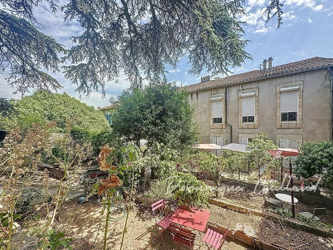 NIMES A vendre Nîmes -Rue de la biche 4