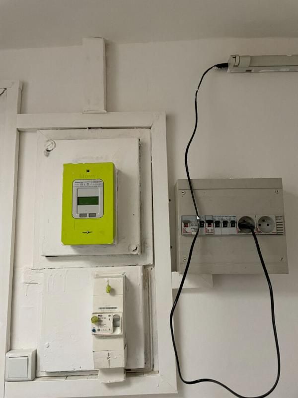 PARIS-10E-ARRONDISSEMENT CHAMBRE DE BONNE - PARIS 10ème - CANAL SAINT-MARTIN / COLONEL FABIEN / HÔPITAL SAINT-LOUIS 2