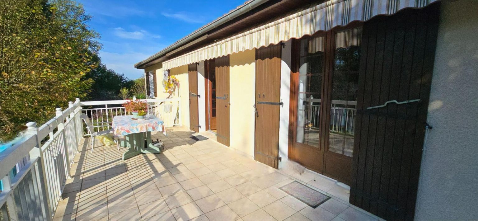 COULOUNIEIX-CHAMIERS Maison  type 6 , sur sous-sol complet, terrain  arboré de 5734 m² 4