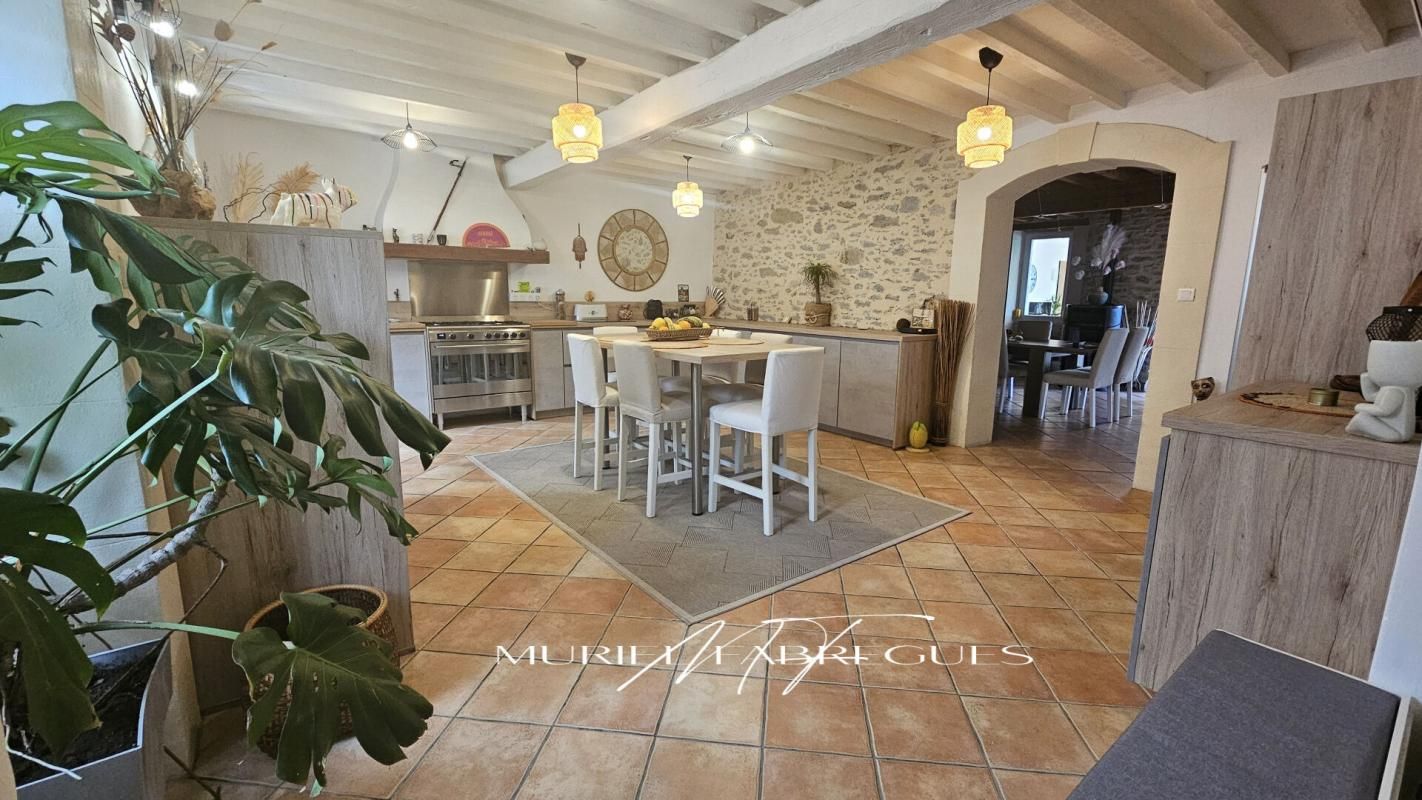 SAINT-MARTIN-LALANDE Maison Saint Martin Lalande, 6 pièces, 5 CH, piscine, studio 3