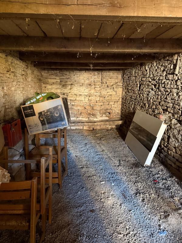 SAINTE-MARIE-SUR-OUCHE Bucher avec cour commune 35 m2 2