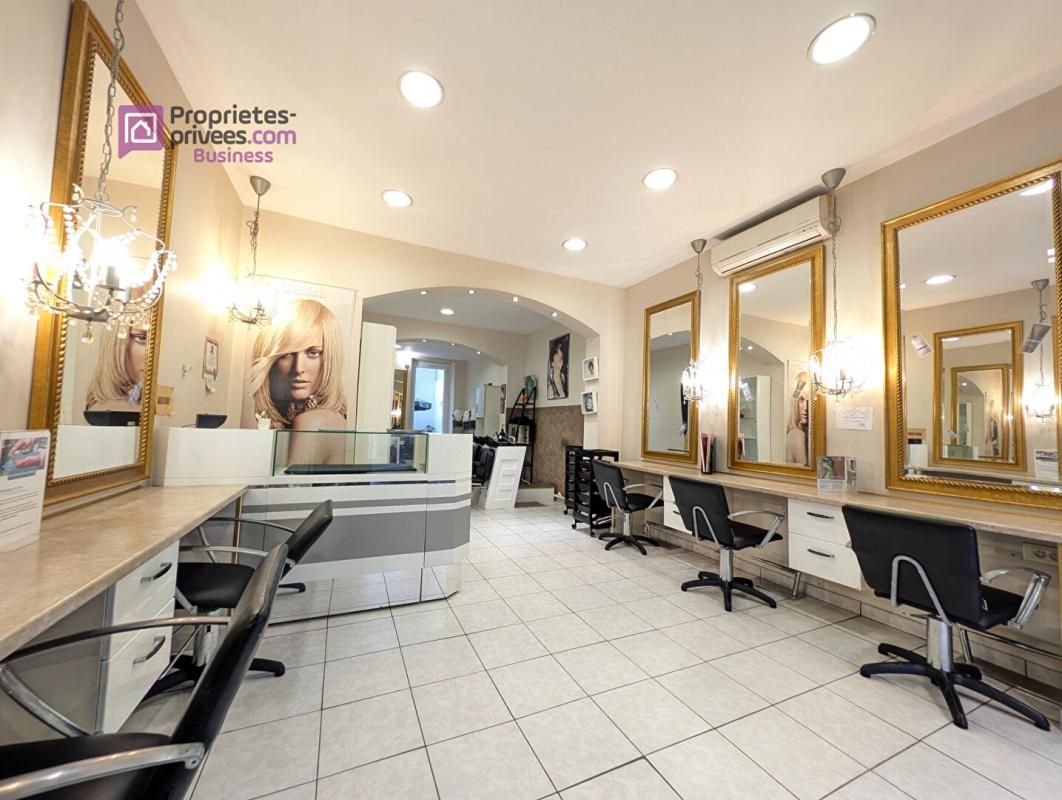 MARSEILLE-4E-ARRONDISSEMENT 13004 MARSEILLE - SALON DE COIFFURE ET ESTHETIQUE 4