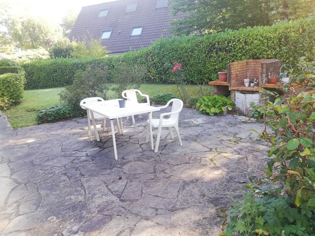 LES ESSARTS-LE-ROI Maison Les Essarts Le Roi 8 pièces 181 m2 4