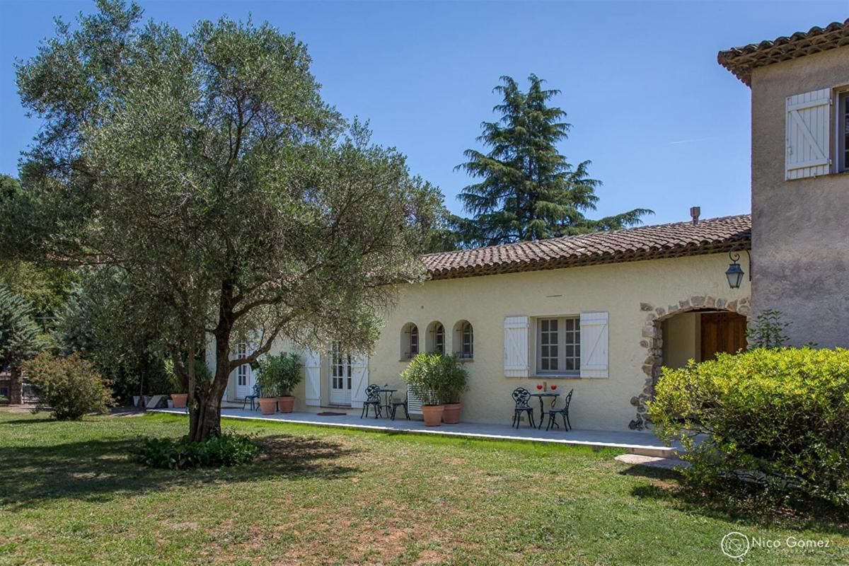 PEYMEINADE Bastide de charme 350m² quartier résidentiel 3