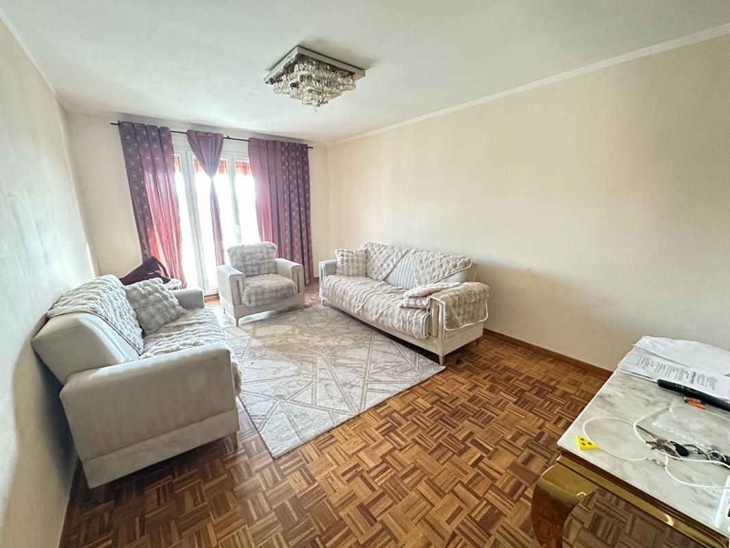 MARSEILLE-13E-ARRONDISSEMENT Appartement T4 Marseille 13e 80 m² Ascenseur Parking Cave 2
