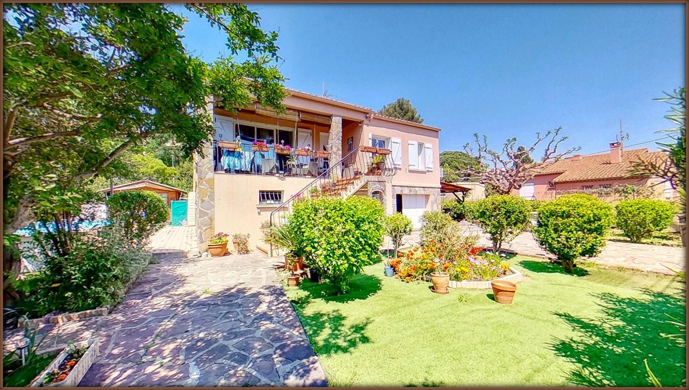 SAINT-RAPHAEL Maison  4 pièce(s) 117 m2 - 3 chambres - Garage et sous sol aménagé 2