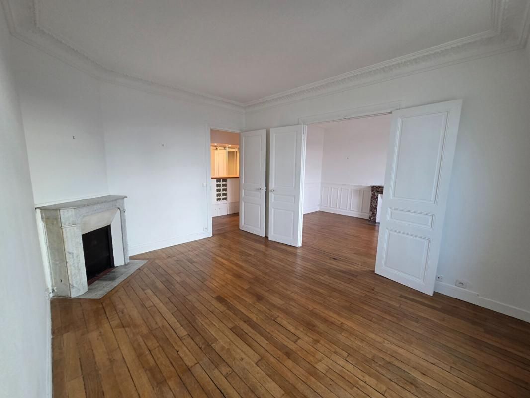 PARIS-17E-ARRONDISSEMENT Appartement 3 pièces en étage élevé avec ascenseur 4
