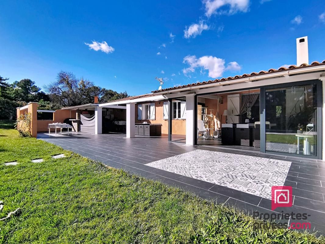 SAINT-MAXIMIN-LA-SAINTE-BAUME Maison avec double habitation, Saint Maximin La Sainte Baume 83470 2