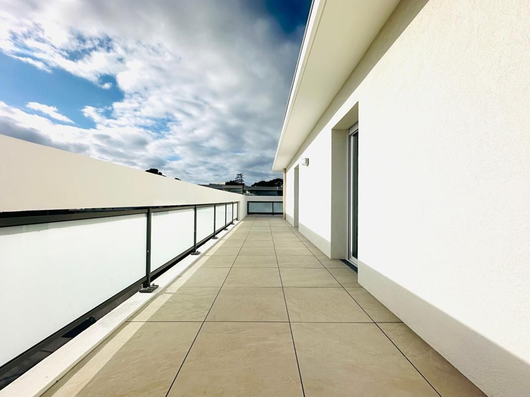 MARSEILLE-13E-ARRONDISSEMENT Marseille (13013) - Appartement 4 pièces 101 m2 avec terrasse et deux places parking 2