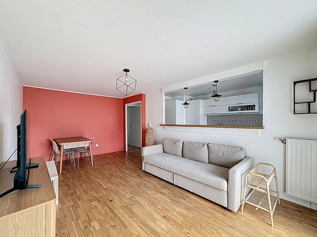 MORANGIS Beau 3 pièces lumineux avec balcon exposé Sud-Est Résidence récente avec ascenseur 3