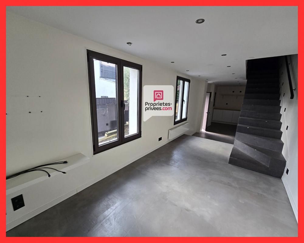 MONTFERMEIL 93370 MONTFERMEIL - Secteur Mairie -Maison 2 pièces 54,34 m² -1 Chambre -Terrasse- Stationnement 1cave - 2