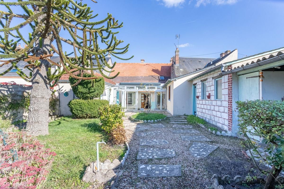 ROMORANTIN-LANTHENAY Maison Romorantin 6 pièces 142 m2 3