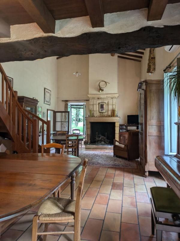 CERCOUX Maison Cercoux 5 pièce(s) 190 m2 2