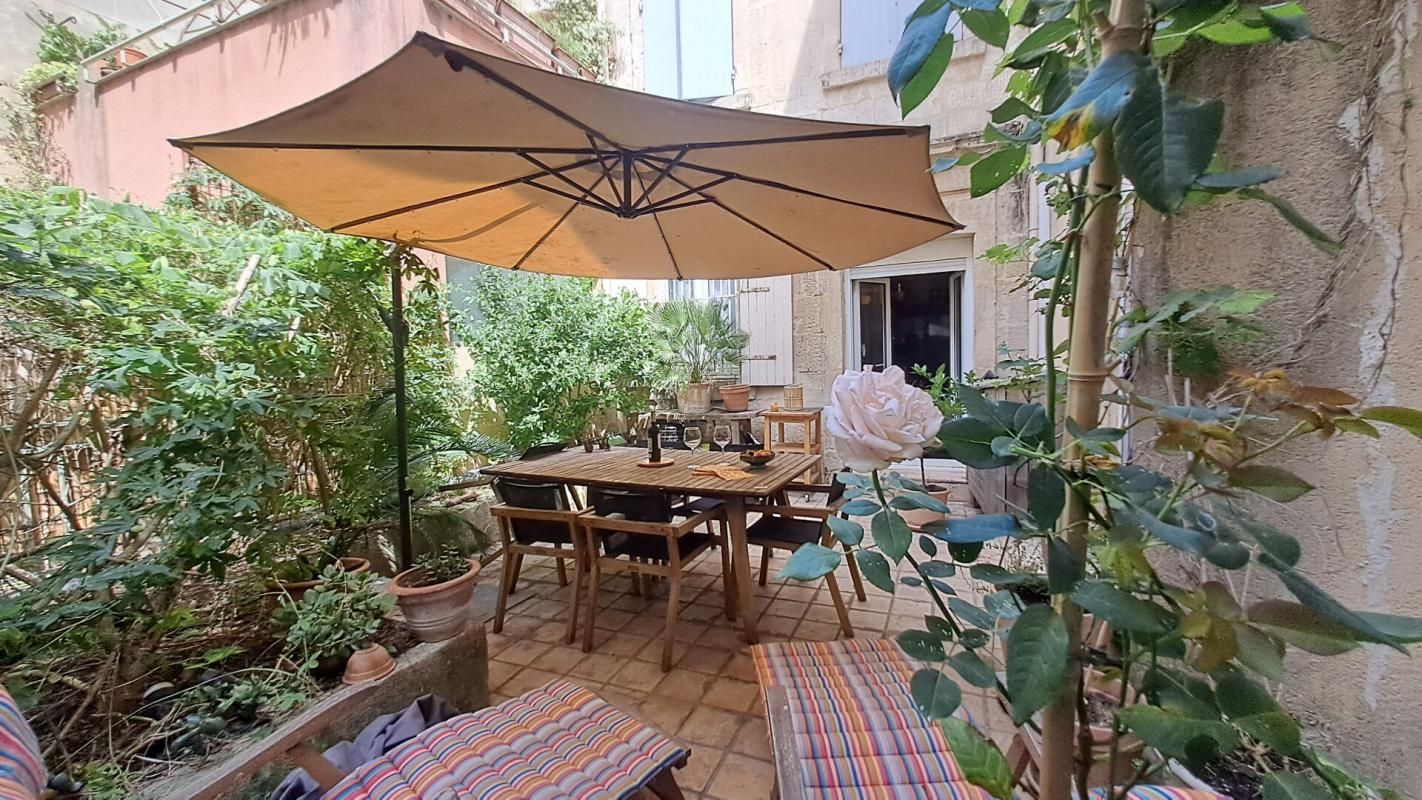 ARLES Appartement Arles 2 pièce(s) 48 m2 avec cour intérieure privée de 31m2 2