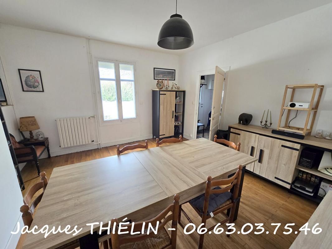LONGUE-JUMELLES Charmante maison tuffeau au coeur de Longué-Jumelles 2