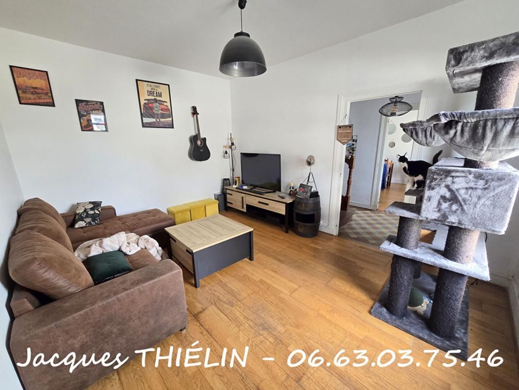 LONGUE-JUMELLES Charmante maison tuffeau au coeur de Longué-Jumelles 4