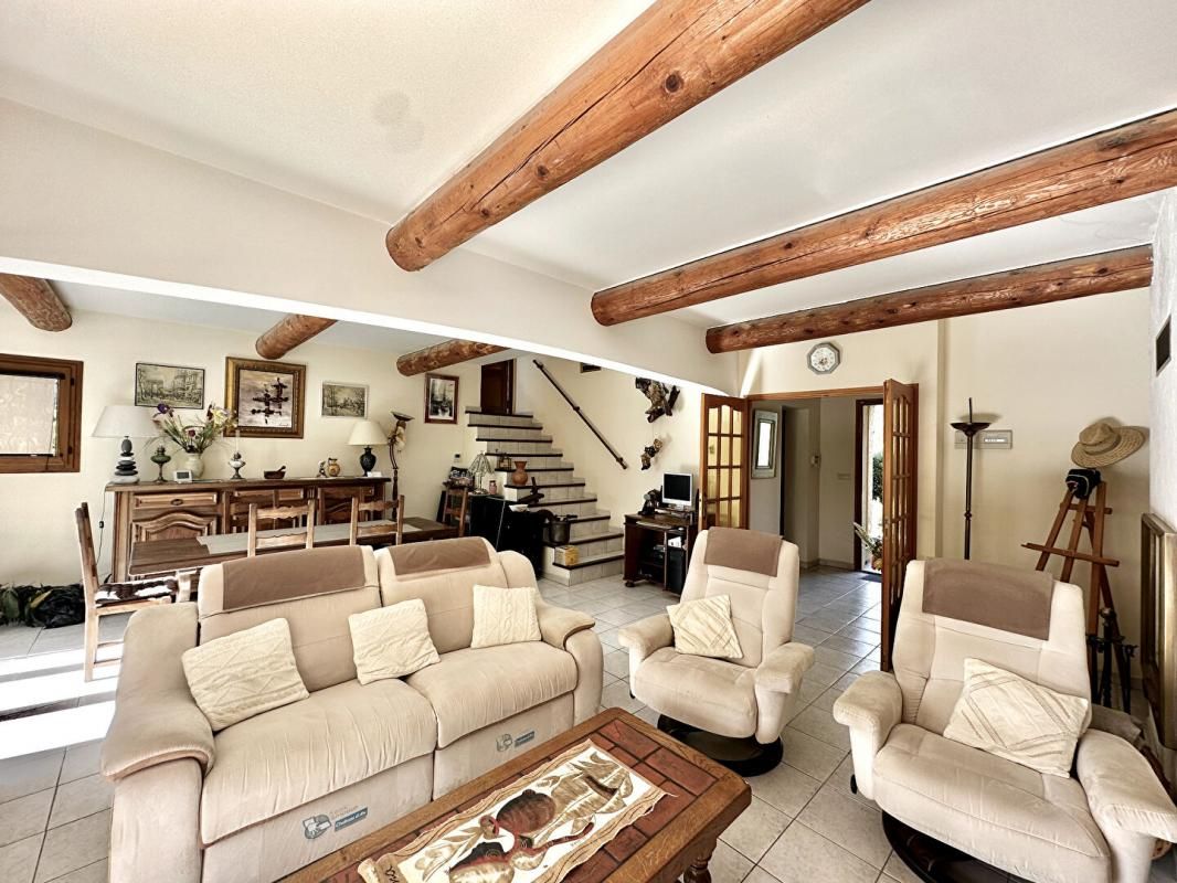 AIX-EN-PROVENCE Maison 5 pièces de 112 m²  sur une parcelle de 4000 m² 3