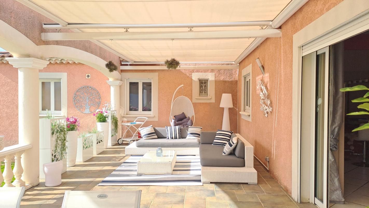 ARLES Villa Arles T 5/6  de 165 m²  avec Jardin 2