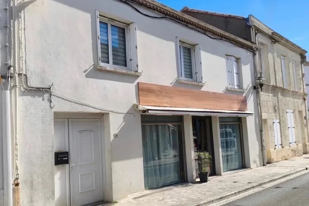 Immeuble 3 lots - centre-ville La Tremblade - rendement locatif