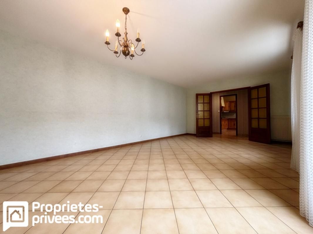 MEHUN-SUR-YEVRE pavillon de plain-pied en centre ville de Mehun Sur Yèvre 3