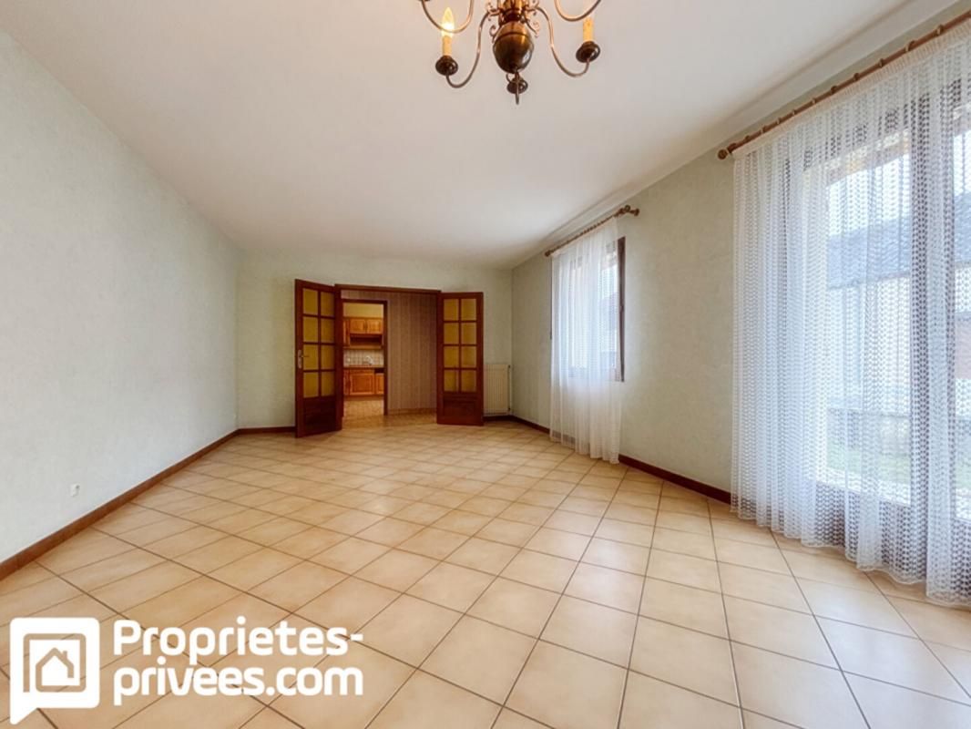 MEHUN-SUR-YEVRE pavillon de plain-pied en centre ville de Mehun Sur Yèvre 4