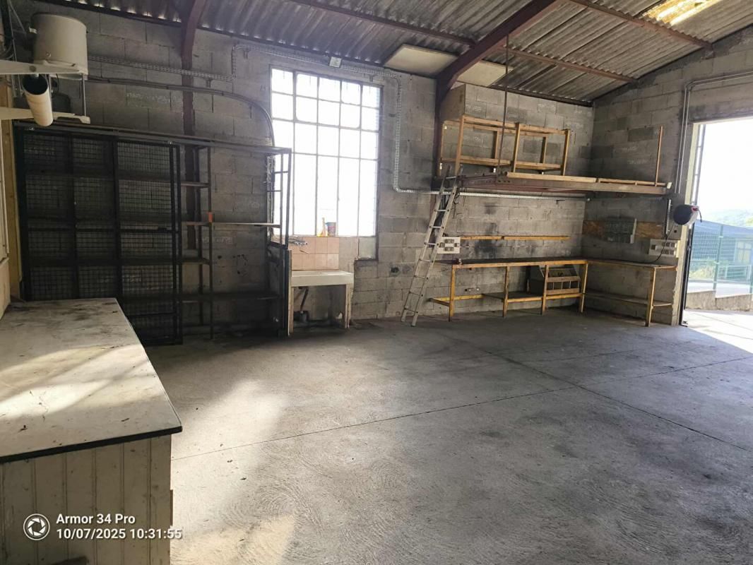 TULLE Entrepôt / local industriel Tulle 115 m2 3