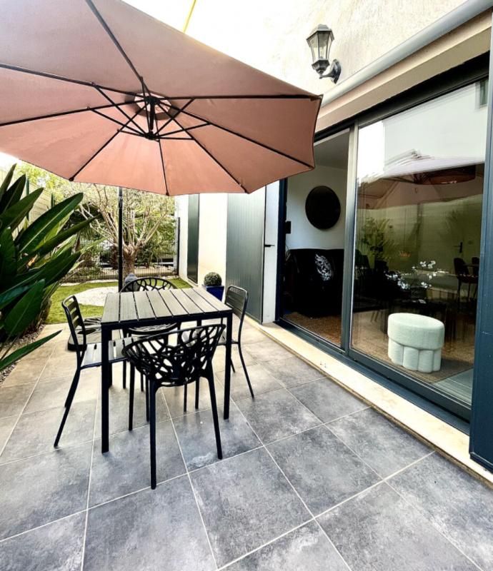 SANARY-SUR-MER Sanary sur Mer - T2 avec jardin et place de parking privée 3