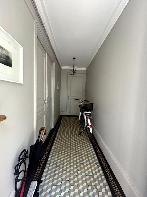 NEVERS Maison familiale Nevers-Hyper Centre-Ville Maison  7 pièce(s) 204 m2 3