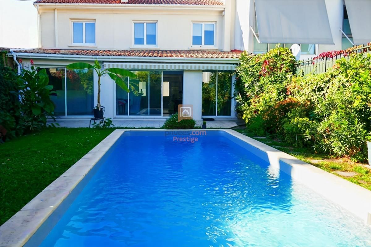 Bordeaux Caudéran Belle maison familiale 4 chambres avec jardin piscine et garage