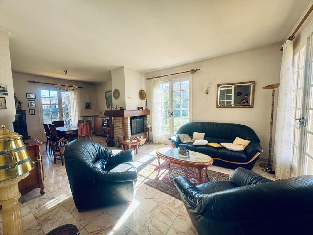 PAU Maison de 7 pièces idéalement située au nord de Pau 3