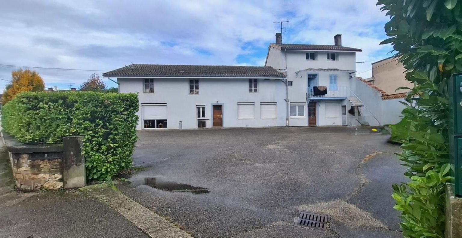 Immeuble Bourg-en-Bresse/3 grands appartements