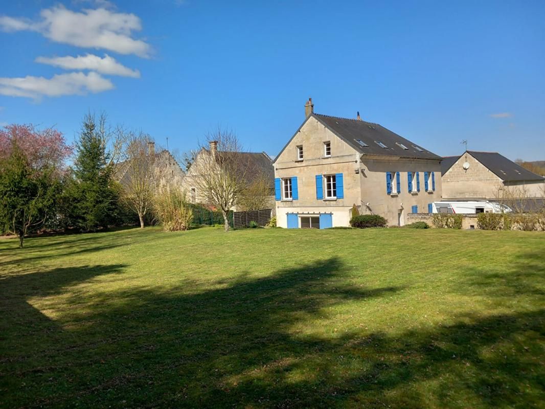 PIERREFONDS Maison 9 pièce(s) 250 m2 2