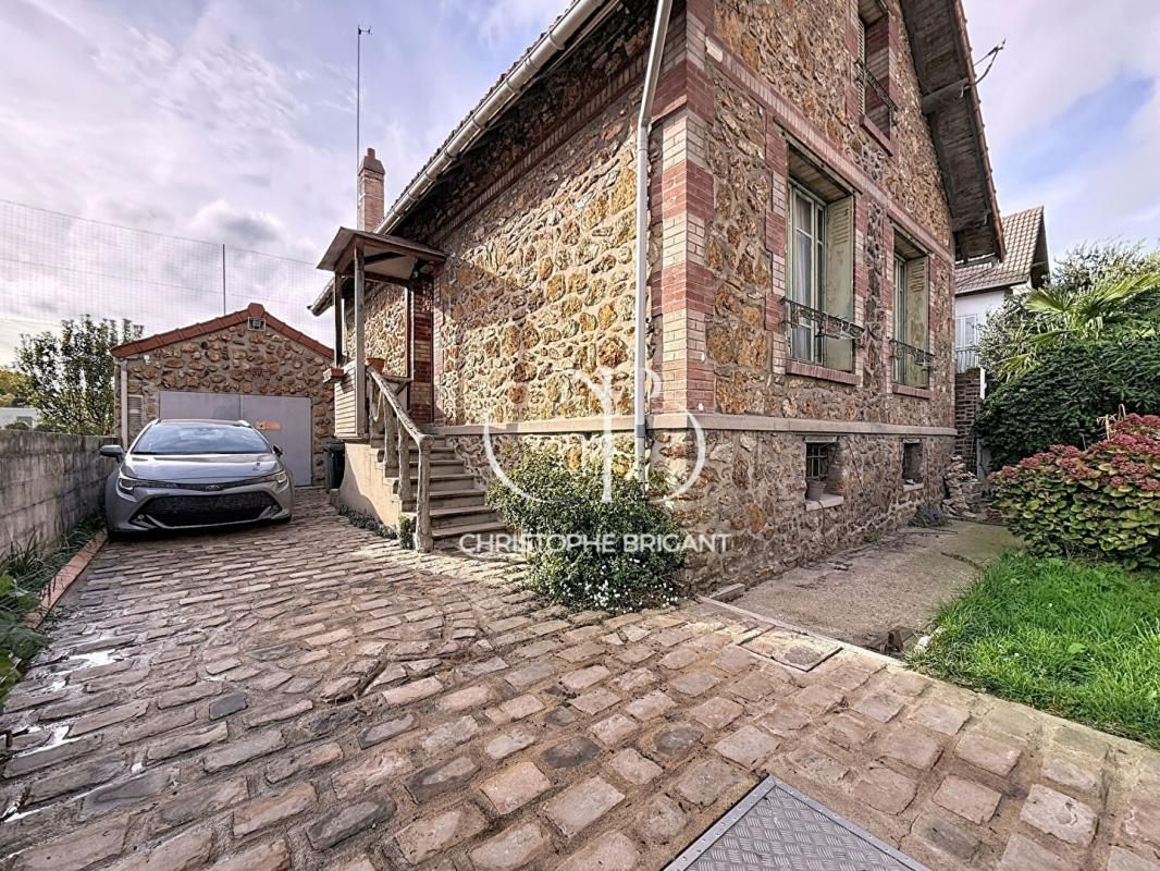 Maison Villejuif 5 pièce(s) 95 m2 Avec Garage de 45 m²
