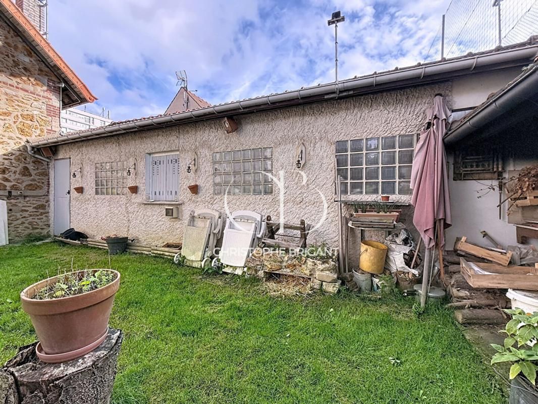 VILLEJUIF Maison Villejuif 5 pièce(s) 95 m2 Avec Garage de 45 m² 3