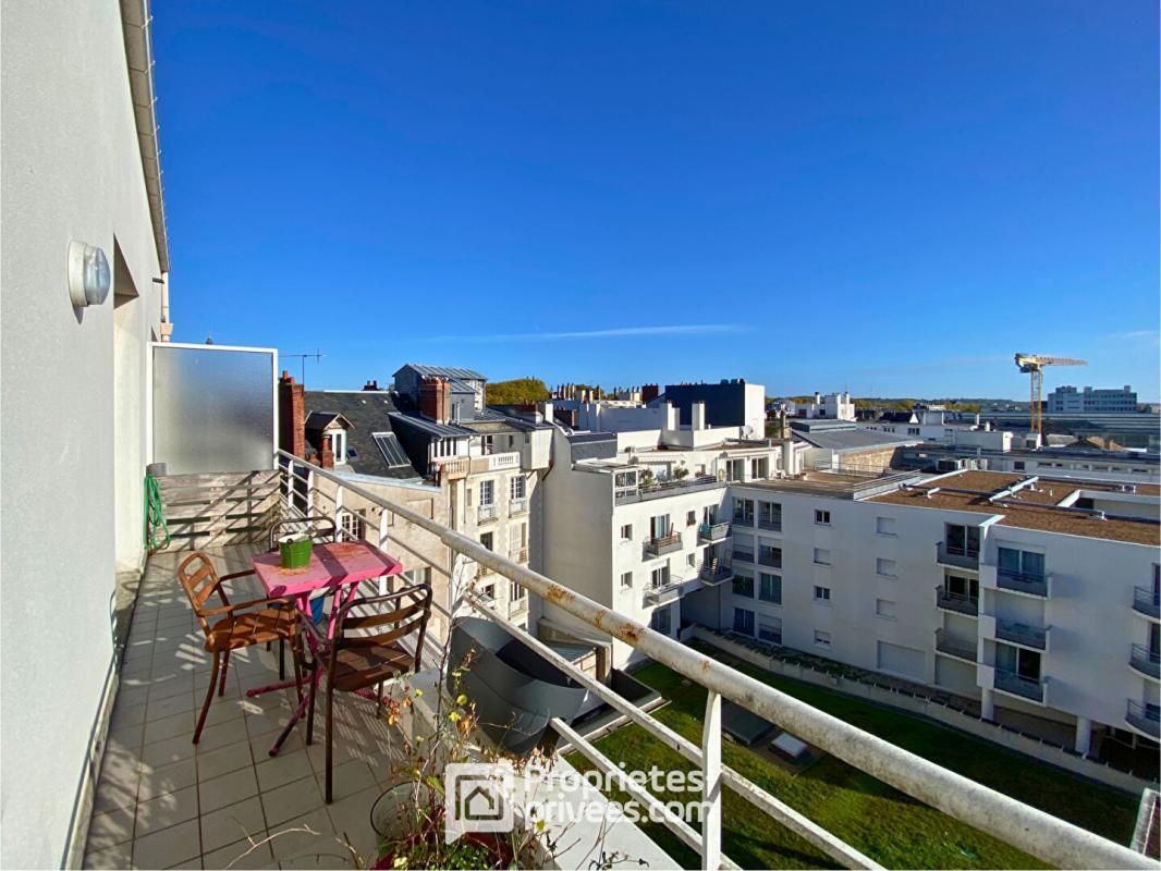 TOURS A VENDRE : APPARTEMENT 2 PIÈCES AVEC BALCON (TOURS HYPERCENTRE) 3