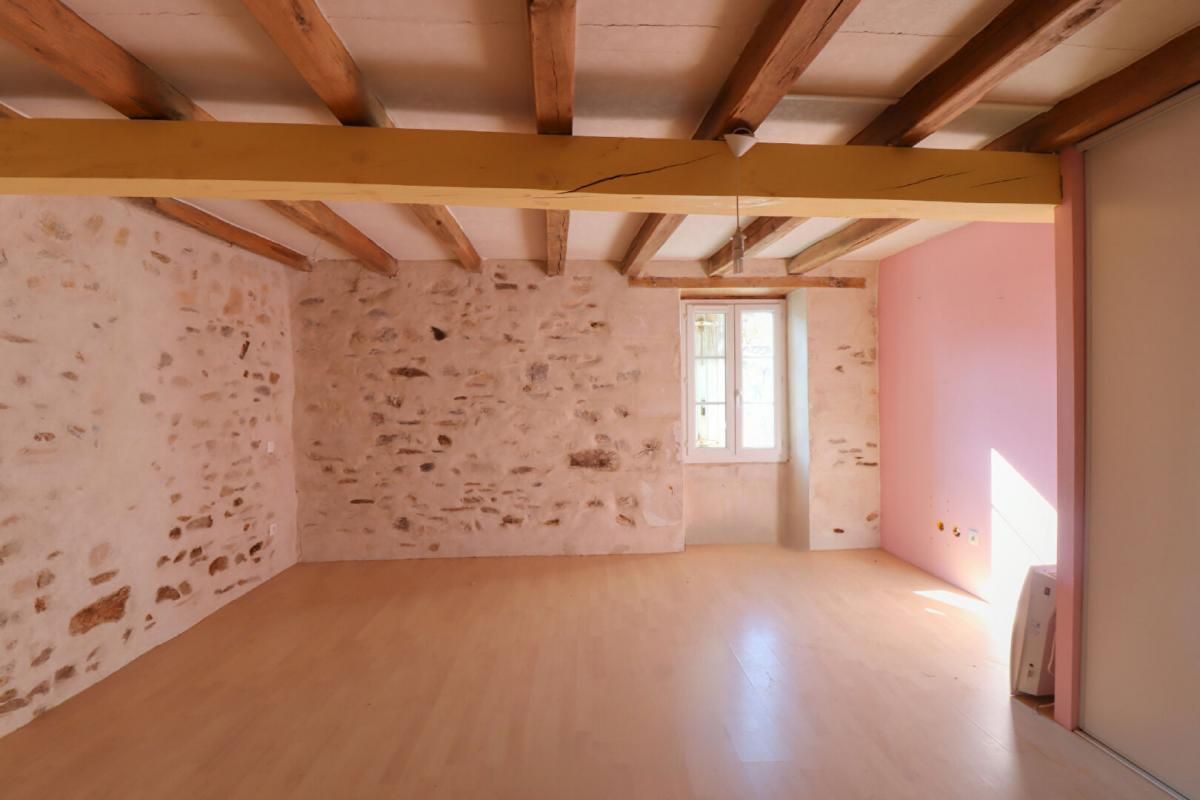 PAMPLIE Maison Pamplie 6 pièce(s) 134 m2 4