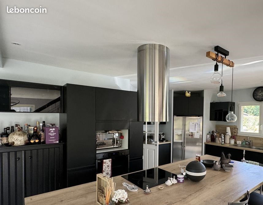 SAINT-DENIS-DE-PILE Villa de grand standing 3