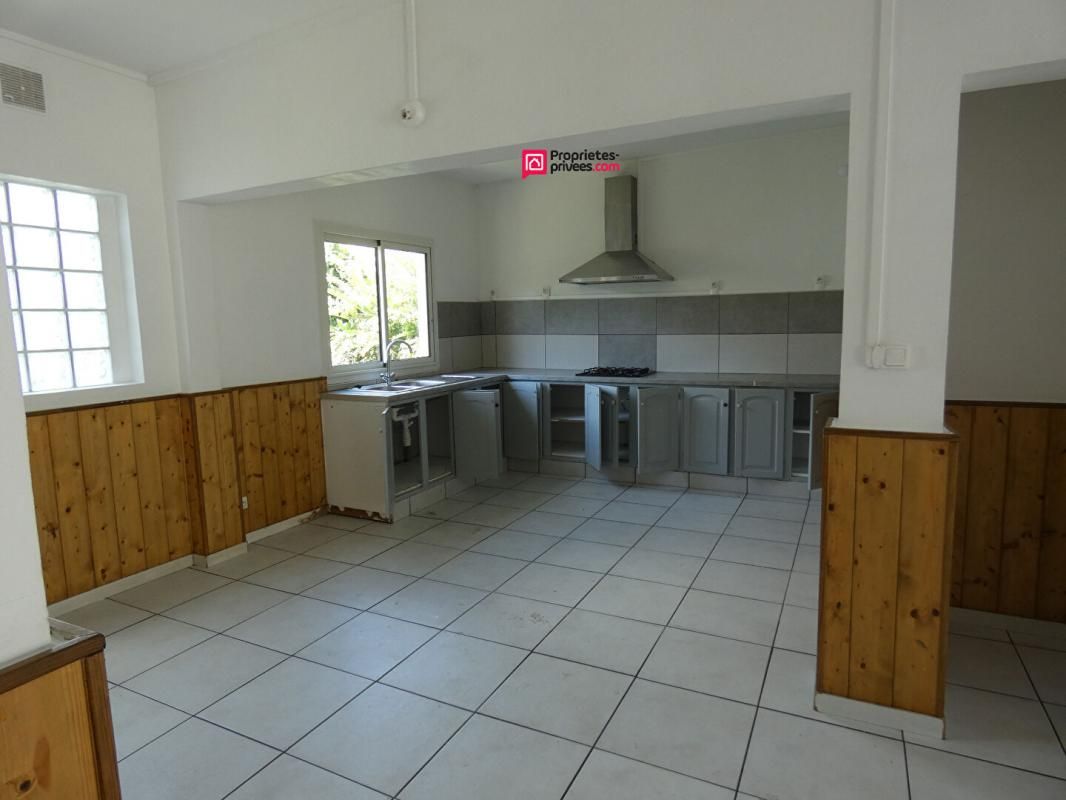 LE TAMPON 97430 Le Tampon 10ème Maison T6 env 156 m2 en 3 lots sur env400m² 2