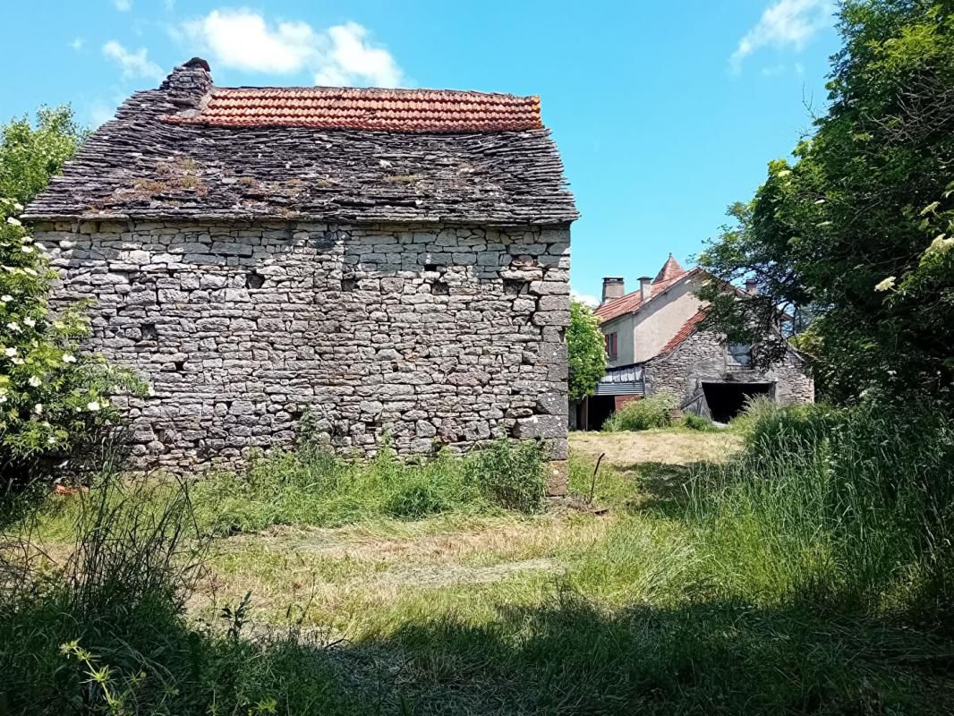 LIMOGNE-EN-QUERCY Ferme 8 pièces 156 m2 et dépendances 3