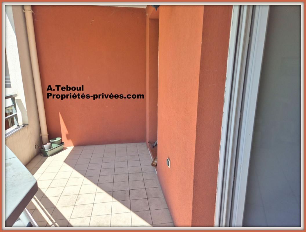 VILLEURBANNE VILLEURBANNE "LA DOUA", Beau T2 de 52m² avec balcon, au calme 4