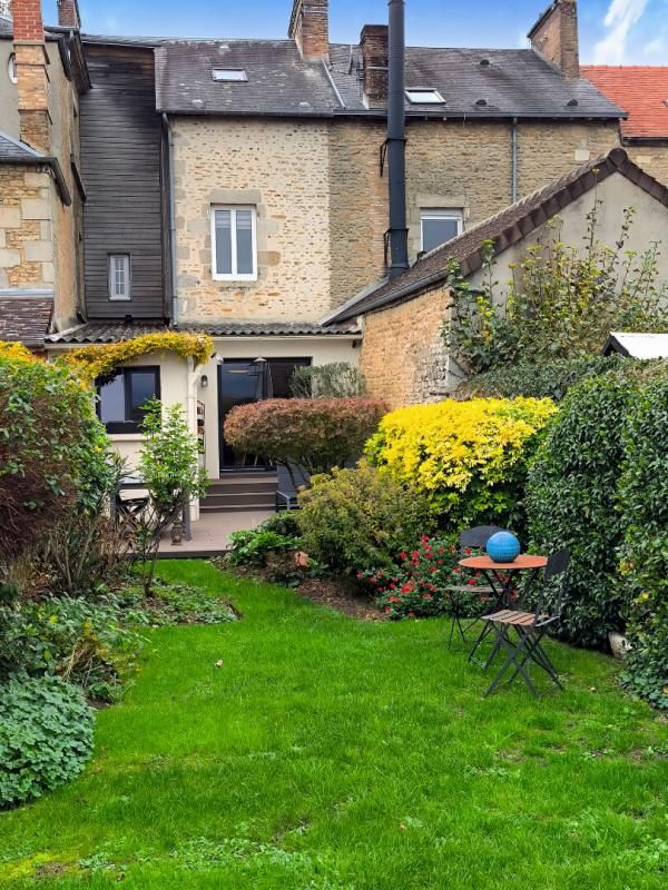 ALENCON Maison de ville avec jardin et garage 3