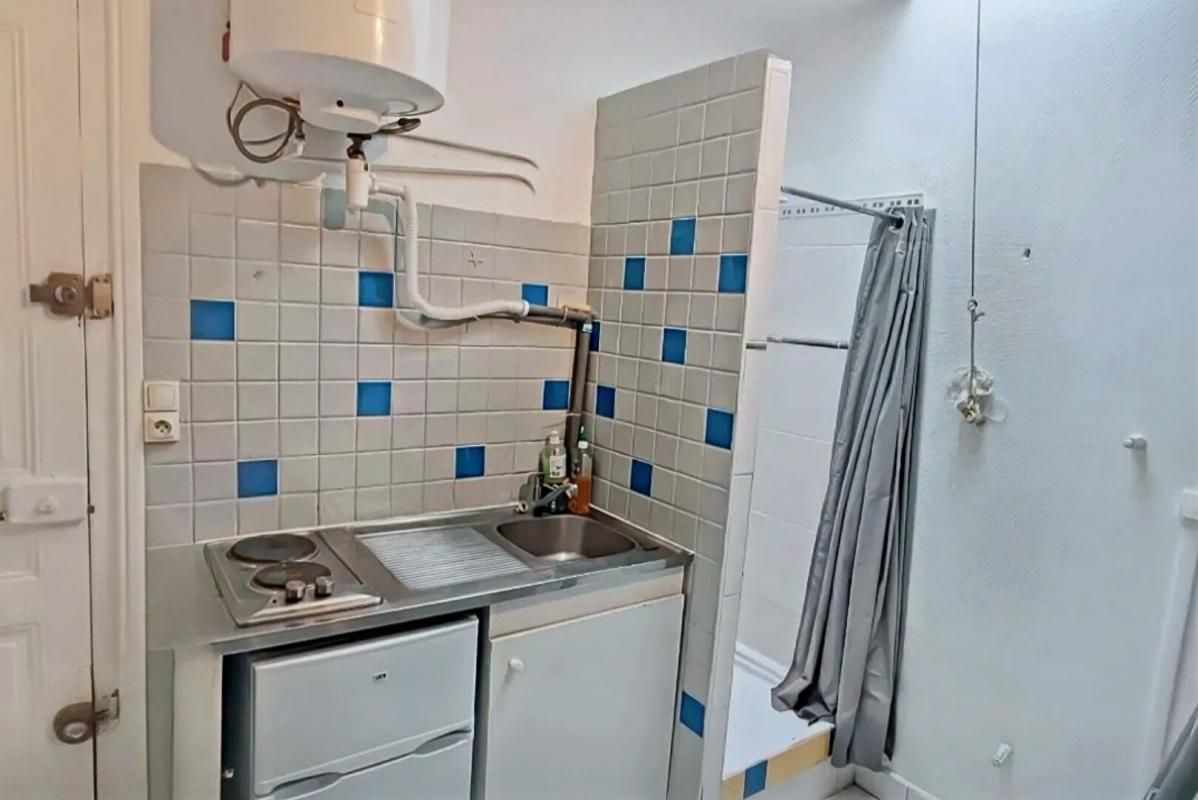 PARIS-16E-ARRONDISSEMENT Studio à vendre ? Paris 16e, à deux pas du Trocadéro 10 m2 3
