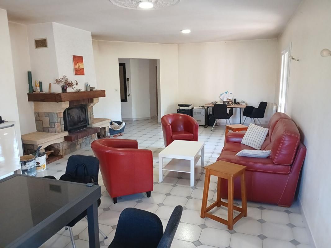 LE VAL Maison T4 de 149m² avec véranda, terrasses et garage sur 2075m² de terrain - LE VAL 4