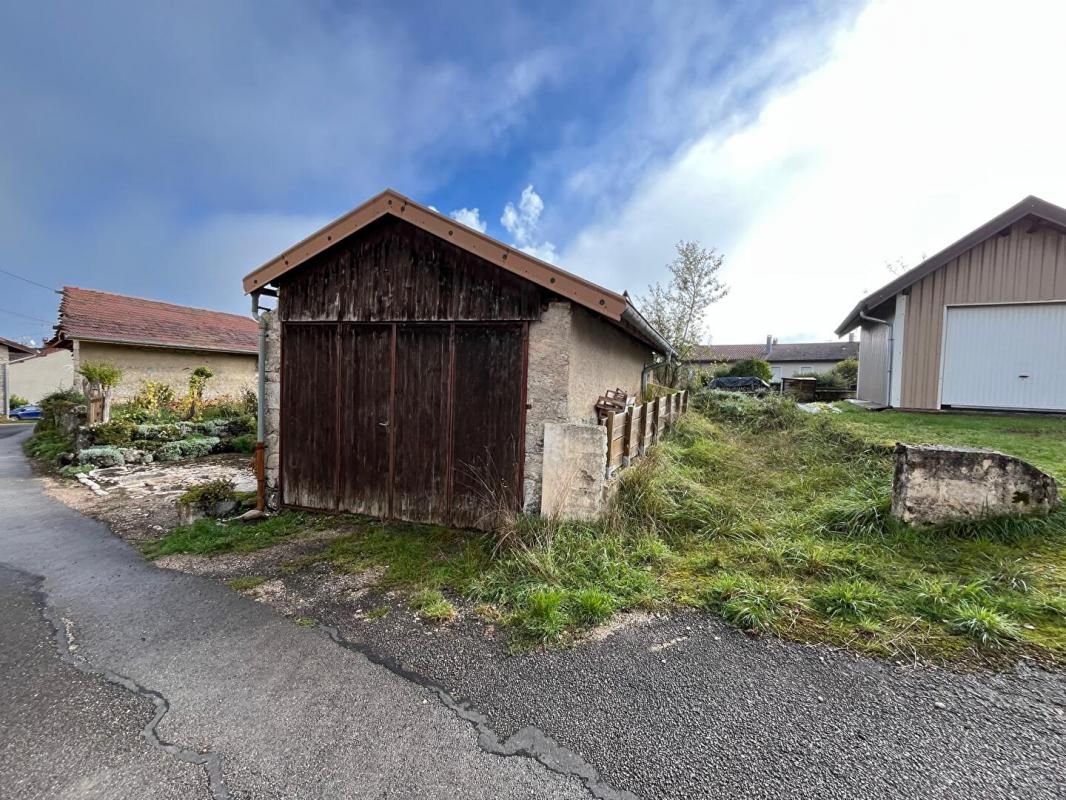 GENOD À vendre --  Maison de village 95 m² avec terrasse et garage -- Genod (39240) 2