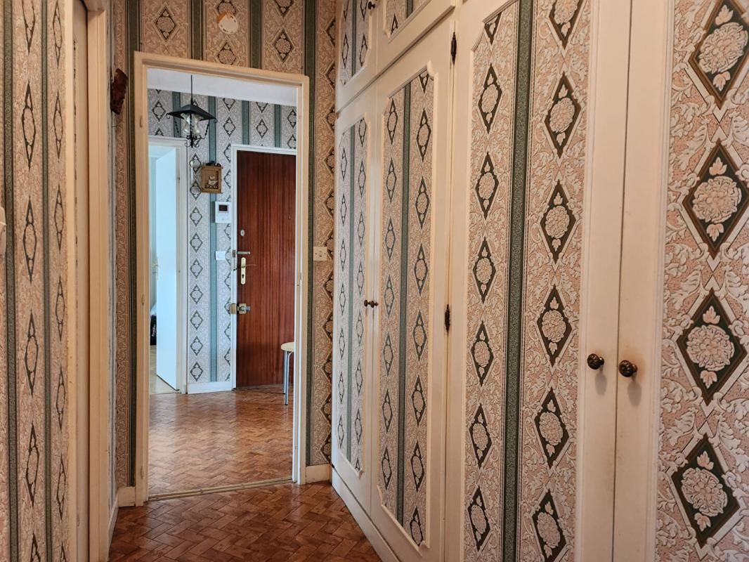 REIMS Appartement 4 pièce(s) 3