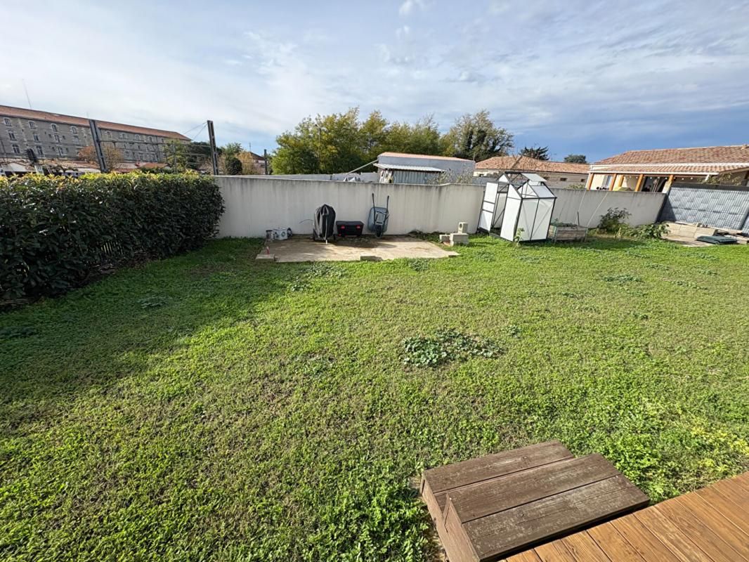 LANGON Opportunité rare à Langon Sud Gironde : maison de 2020 plain-pied 4