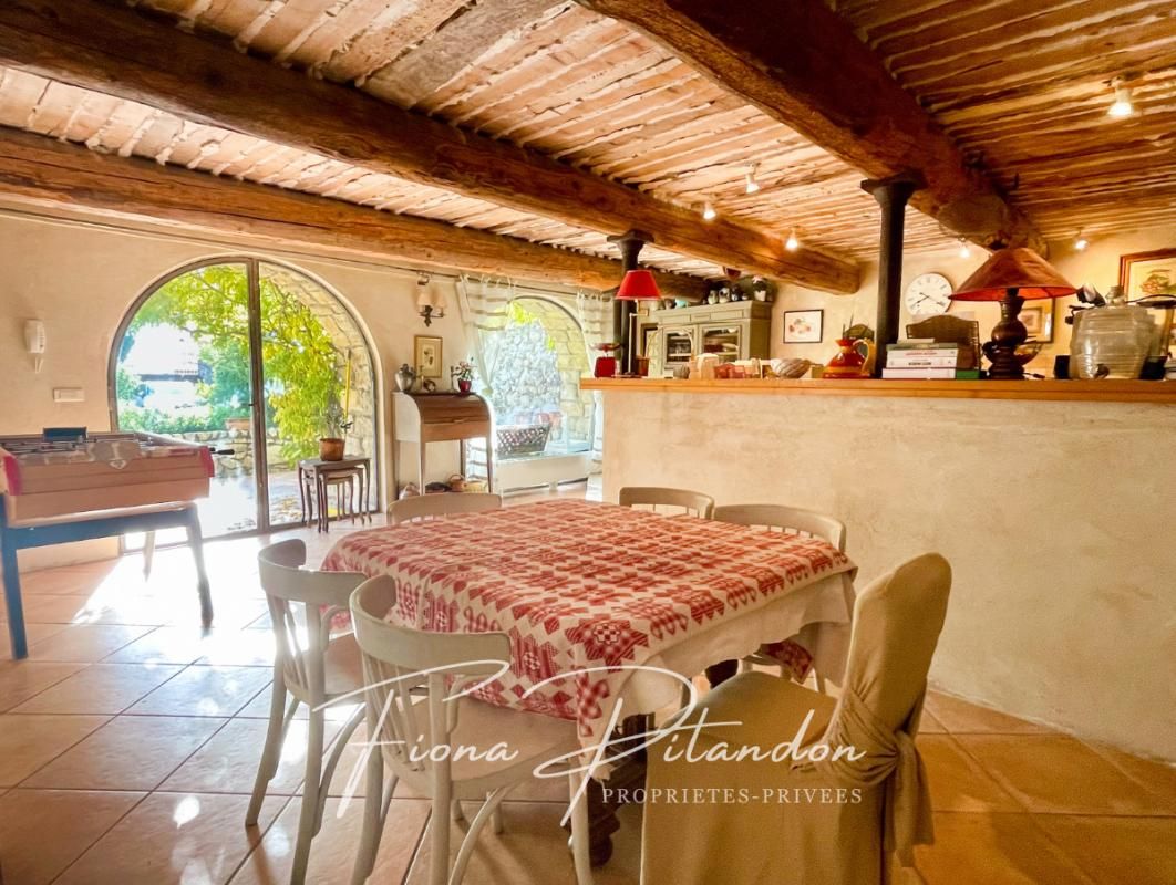 MERINDOL Bâtisse authentique au coeur de Mérindol avec un fort potentiel 3